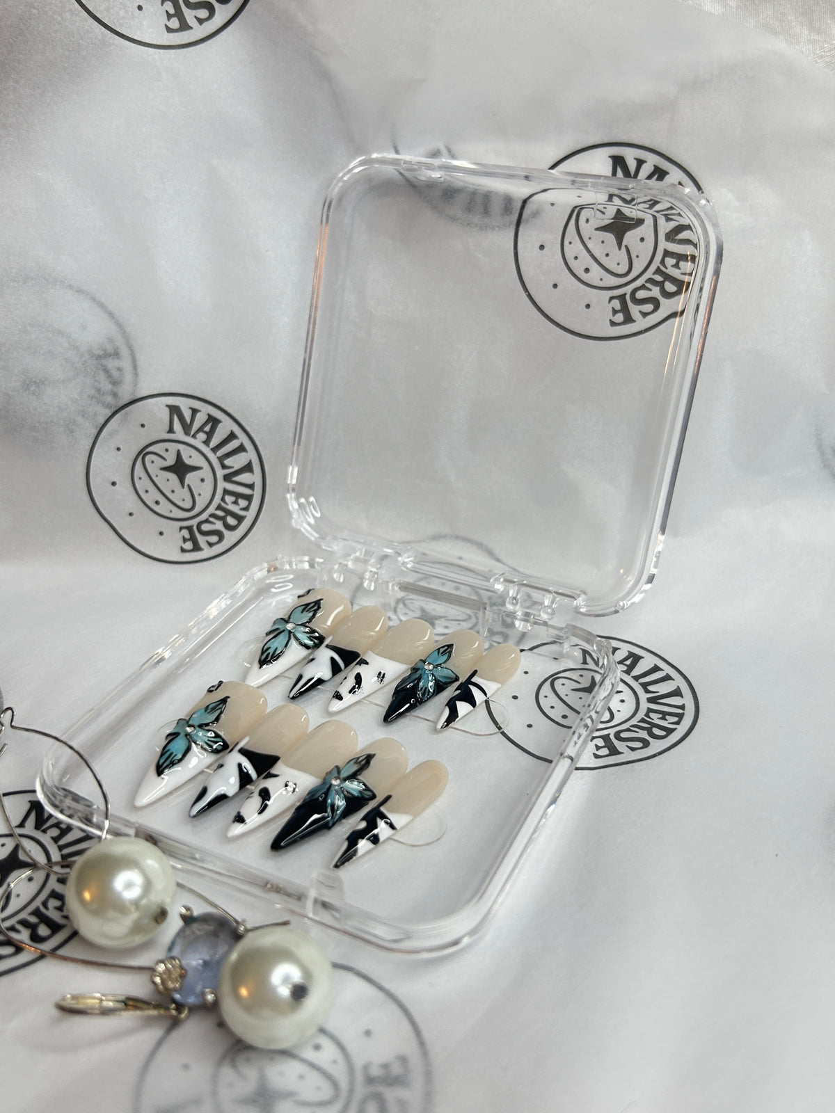 Cream Bow Pearl Press-On Nails