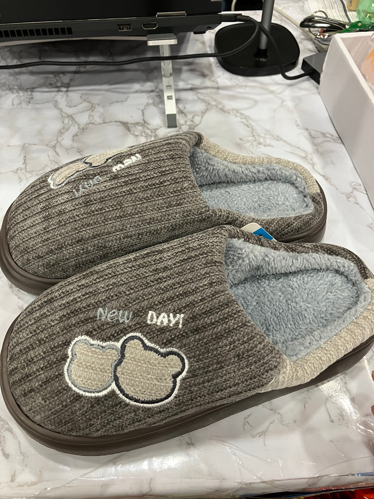 Cute Gray Knit Slippers with Plush Lining – Cozy Indoor House Shoes