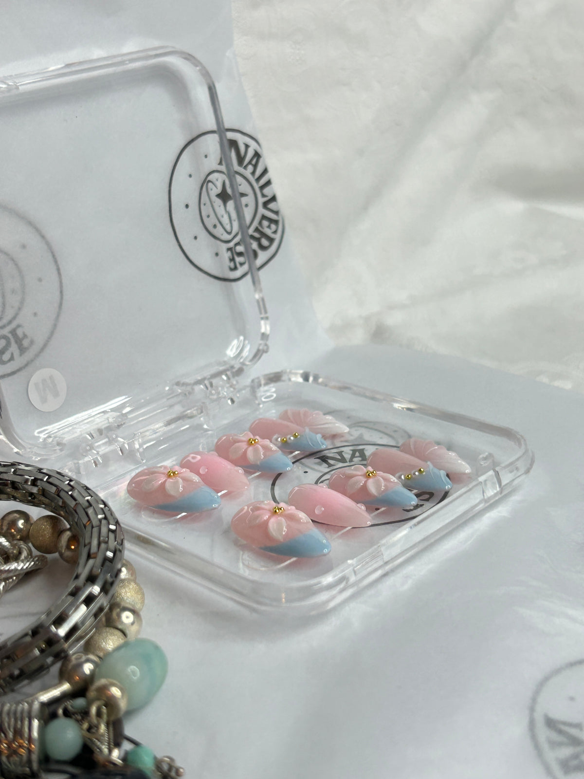 Pink Floral Press-On Nails with Elegant 3D Flower Design