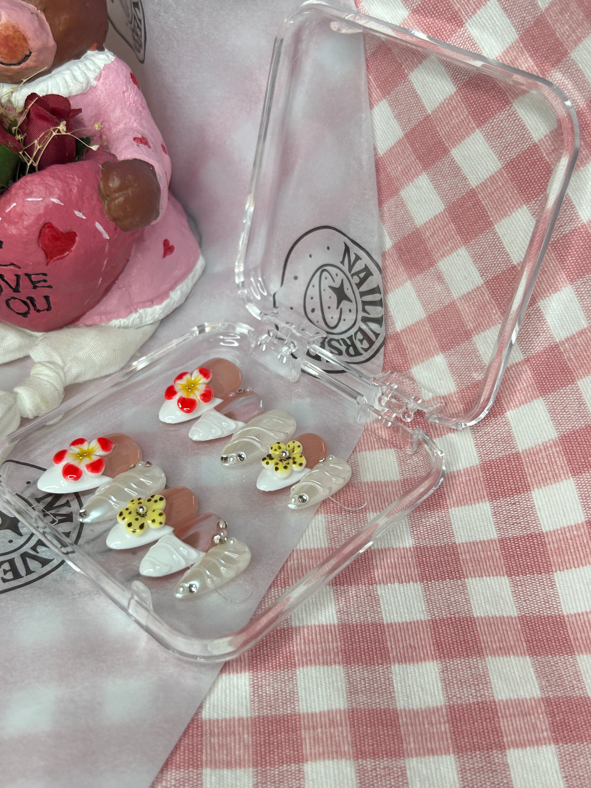 Cute Daisy Floral Press-On Nails