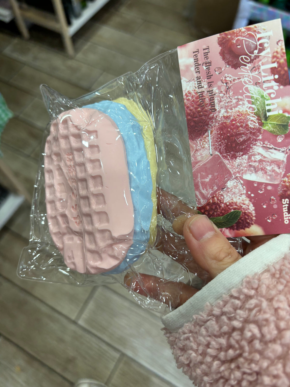 Pink Waffle Squishy Toy – Cute Dessert Design