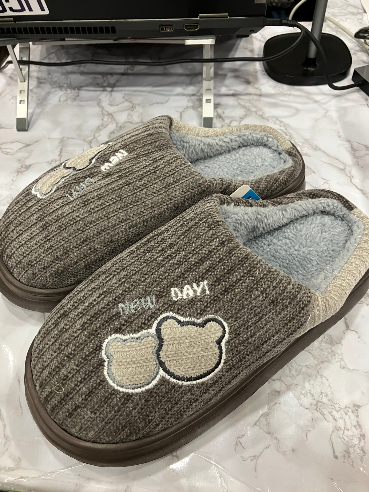 Cute Gray Knit Slippers with Plush Lining – Cozy Indoor House Shoes